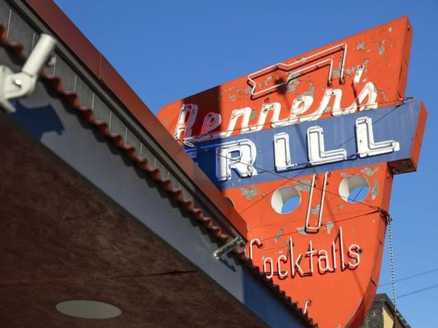 7711 Southwest Capitol Highway - Photo 2 of 49