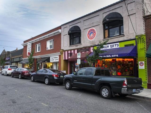 7711 Southwest Capitol Highway - Photo 5 of 49