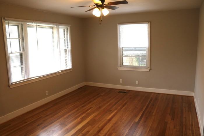 351 W Campanella Dr - Photo 3 of 16