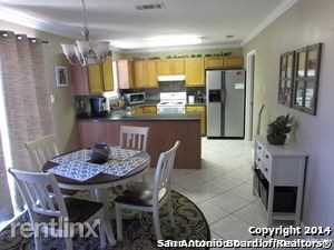 704 Leopard Hollow - Photo 2 of 12