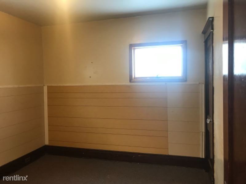 16 Crossman Ave - Photo 3 of 6