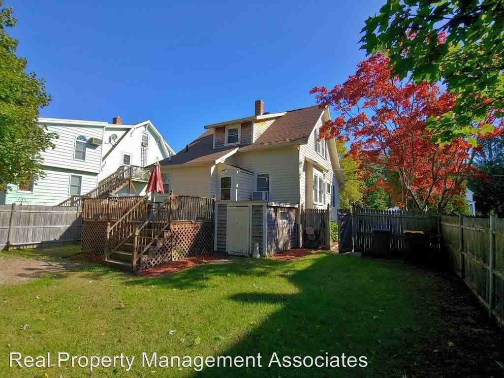 144 Spruce St - Photo 2 of 9