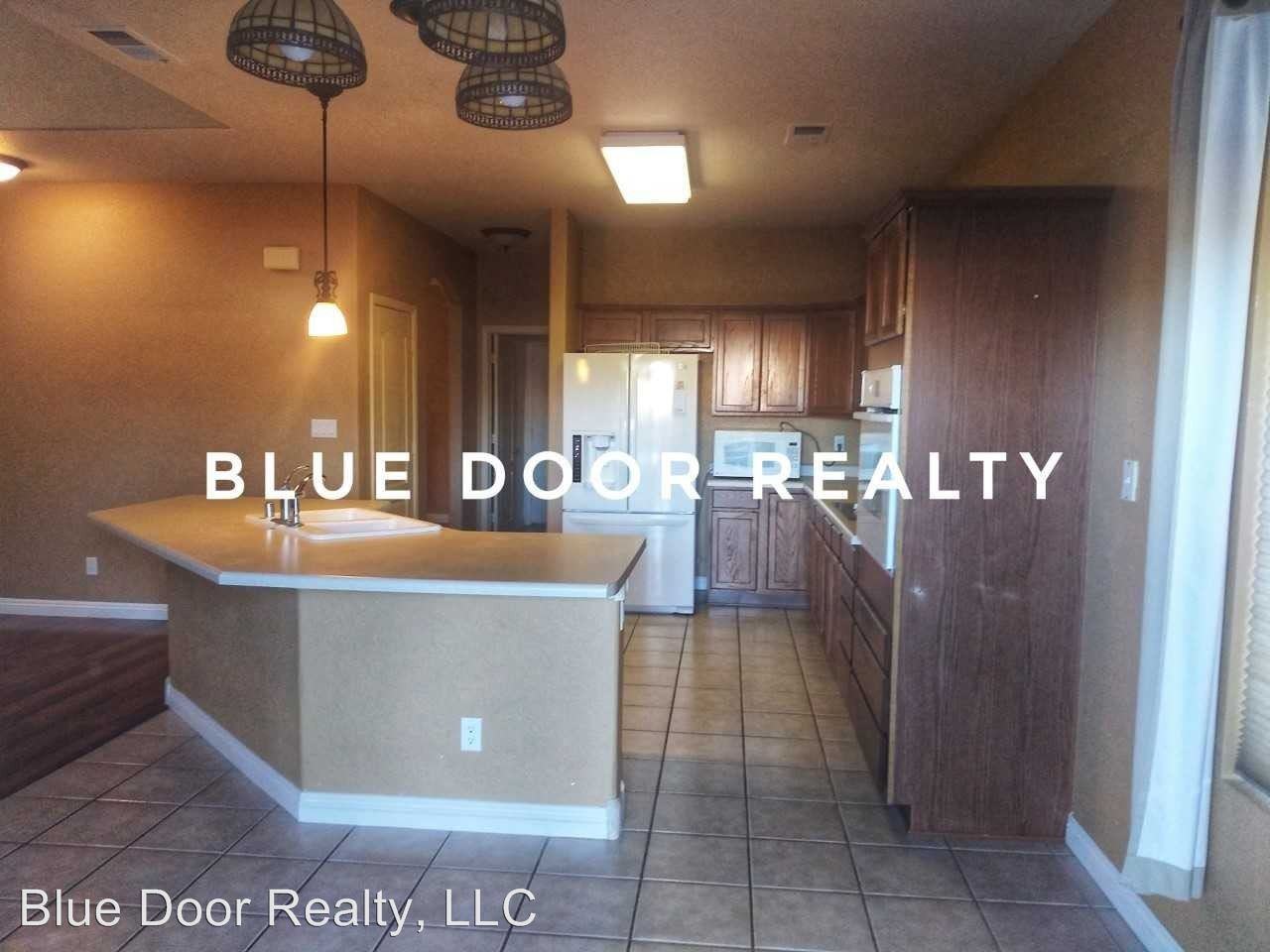 6019 Arrow Point Rd NW - Photo 3 of 15