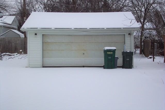 17780 W Winnebago Dr - Photo 2 of 10