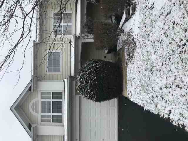 948 Huntington Dr - Photo 2 of 12