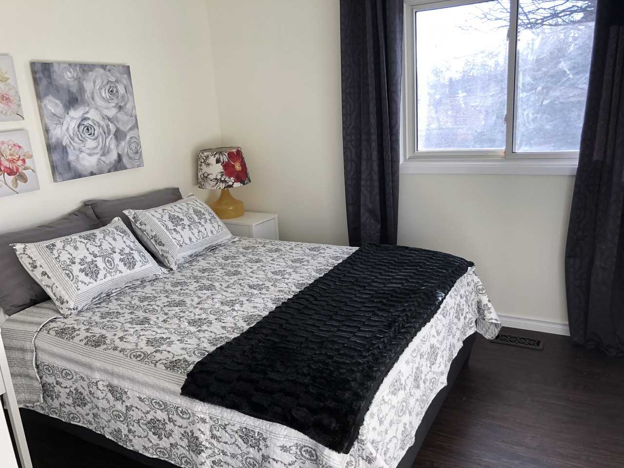 393 Baldoon, ChathamKent, ON N7L 4P3 2 Bedroom House for 2,100/month