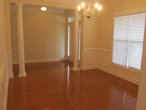 5009 Montford Dr - Photo 3 of 33
