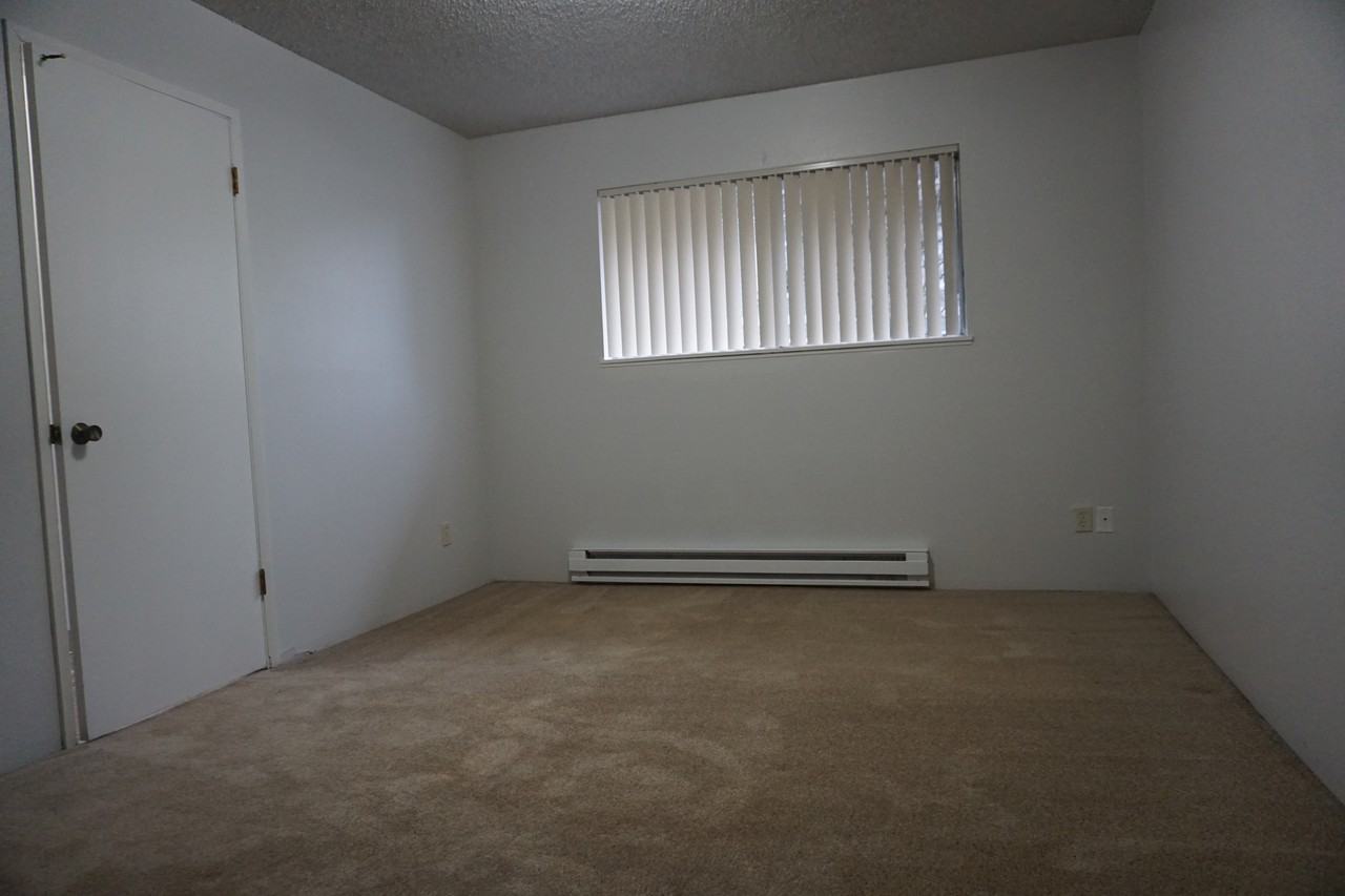 The Reef Apartments - Photo 3 of 6