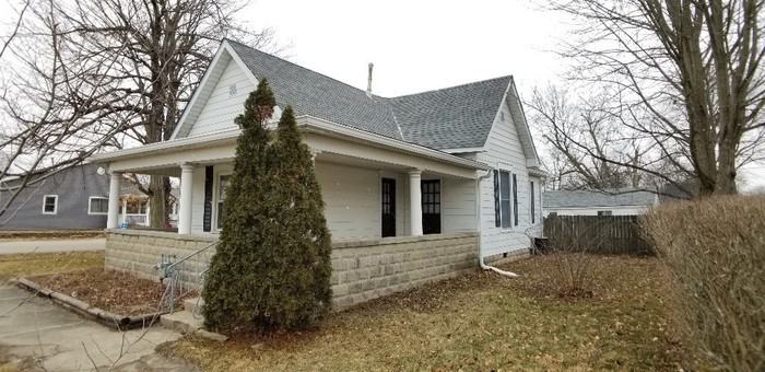 623 Klotz St - Photo 2 of 11