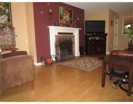 18 Mansion Woods Dr #B - Photo 2 of 16