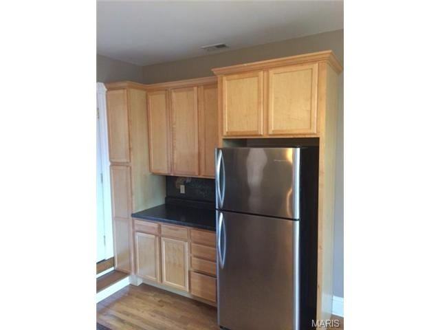 1918 Geyer Ave - Photo 3 of 5