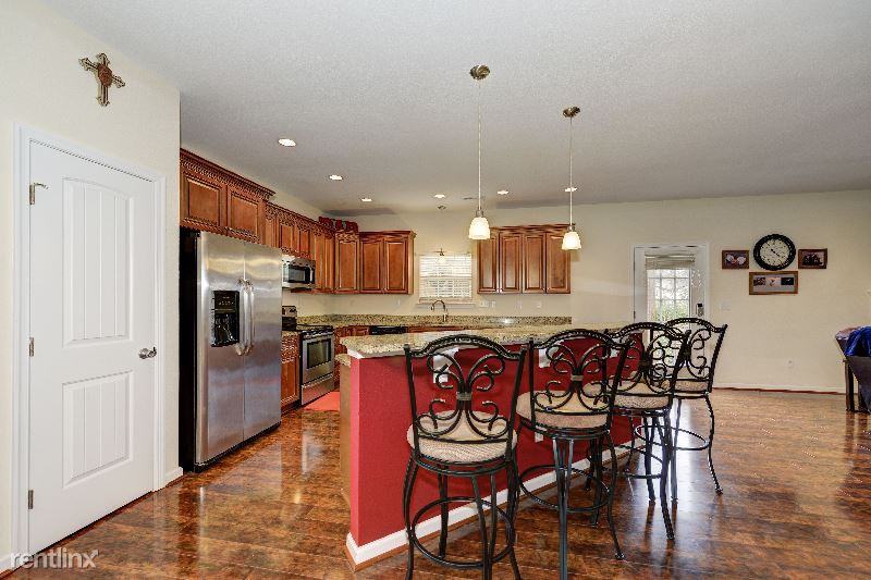 3519 Dey St - Photo 3 of 13