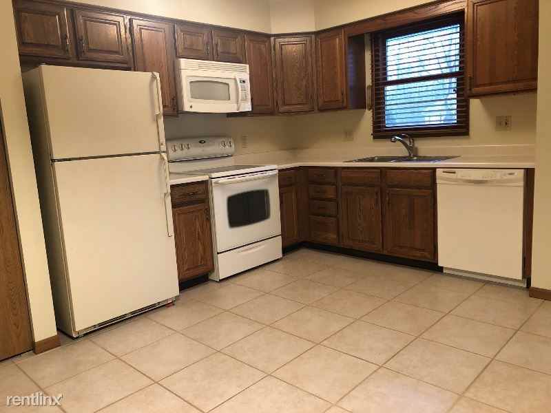 120 Pocahontas Ln - Photo 3 of 9