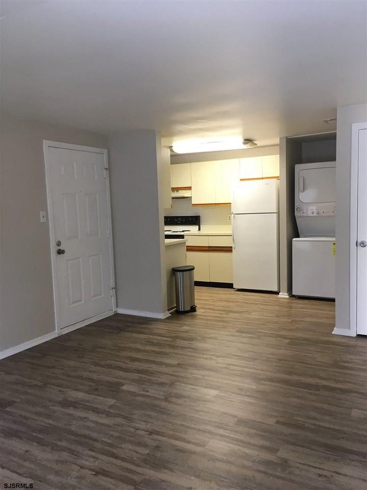 242 Meadow Ridge Rd - Photo 3 of 6