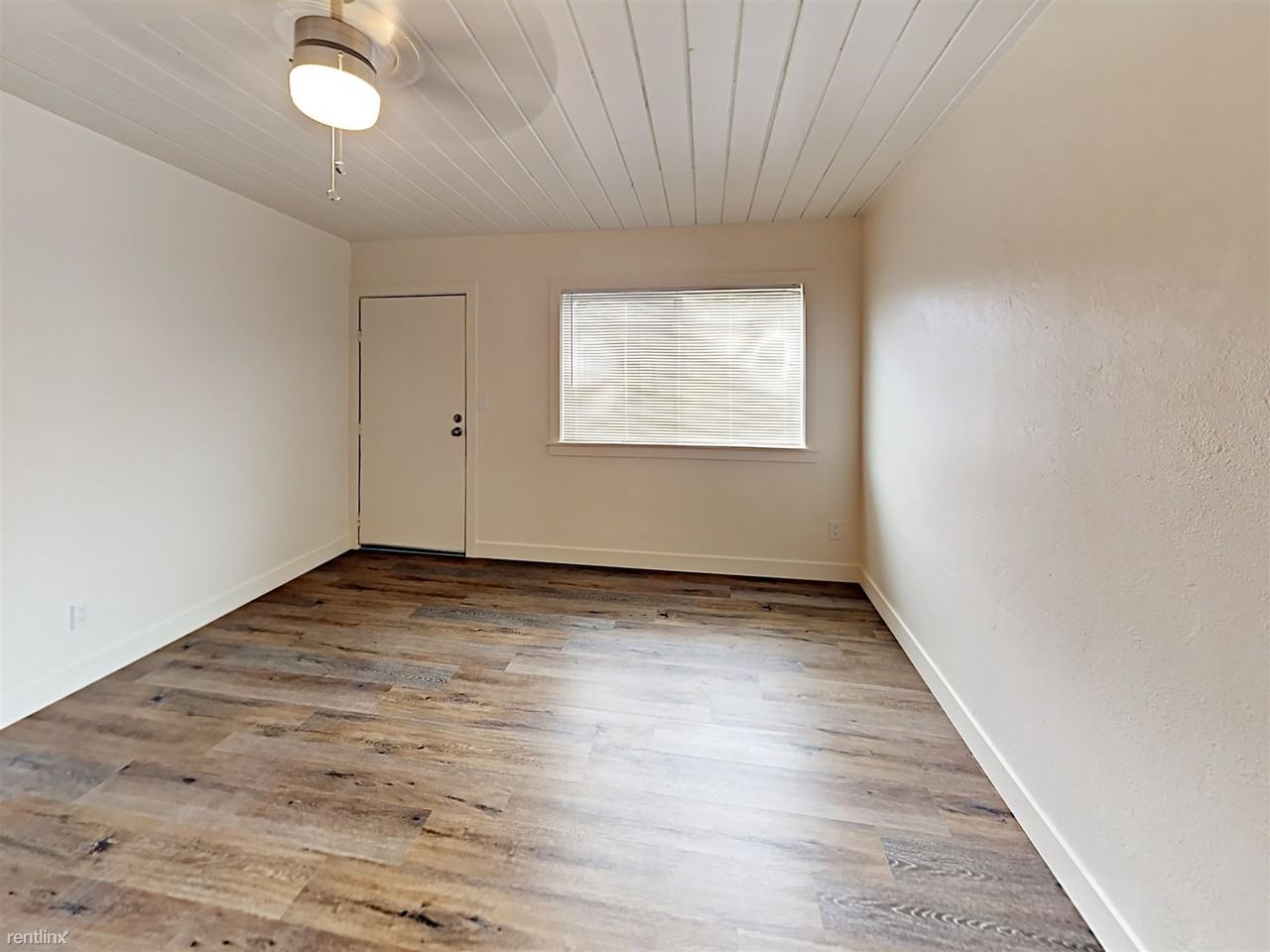 6460 Sullivan Ave - Photo 3 of 11