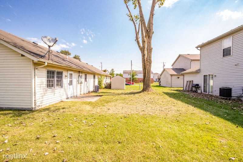 945 Bloomfield Ct - Photo 3 of 24