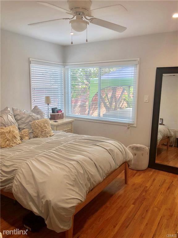 3118 Torrance Blvd - Photo 3 of 10