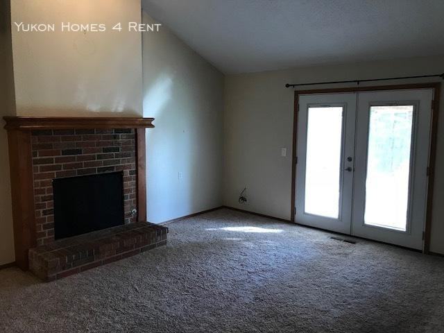 8804 NW 92nd St - Photo 3 of 13