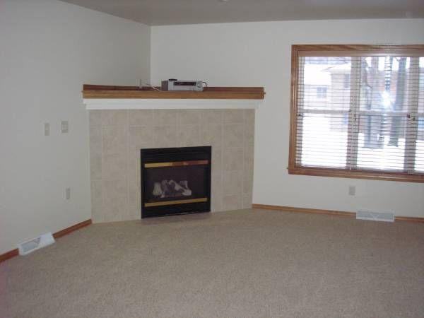 3679 Nordic Ct - Photo 3 of 31