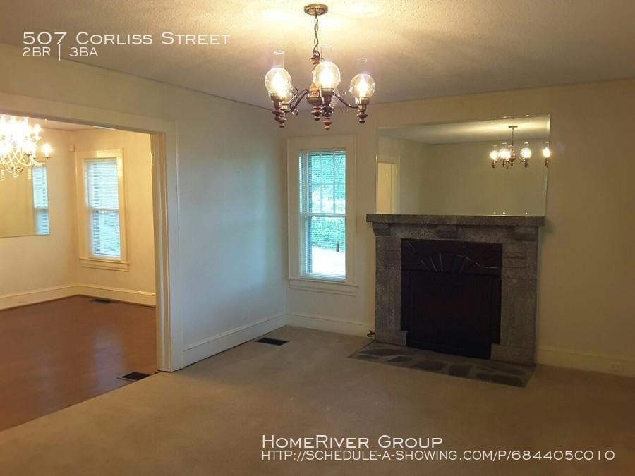 507 Corliss St - Photo 3 of 10