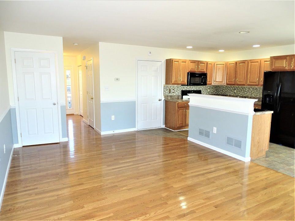129 Marble Ave - Photo 2 of 23