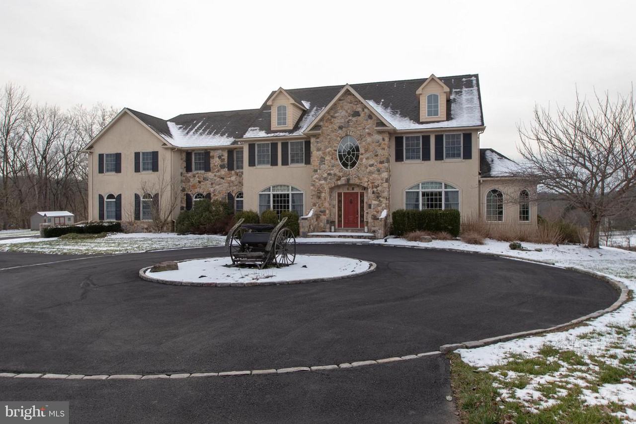 104 Sawmill Rd - Photo 2 of 41