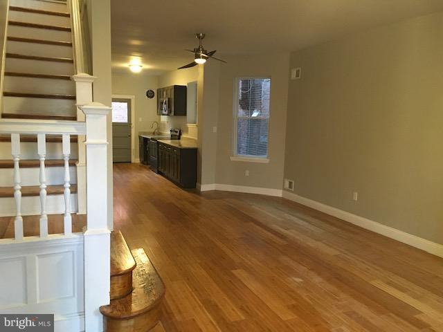 4926 Warrington Ave - Photo 3 of 19