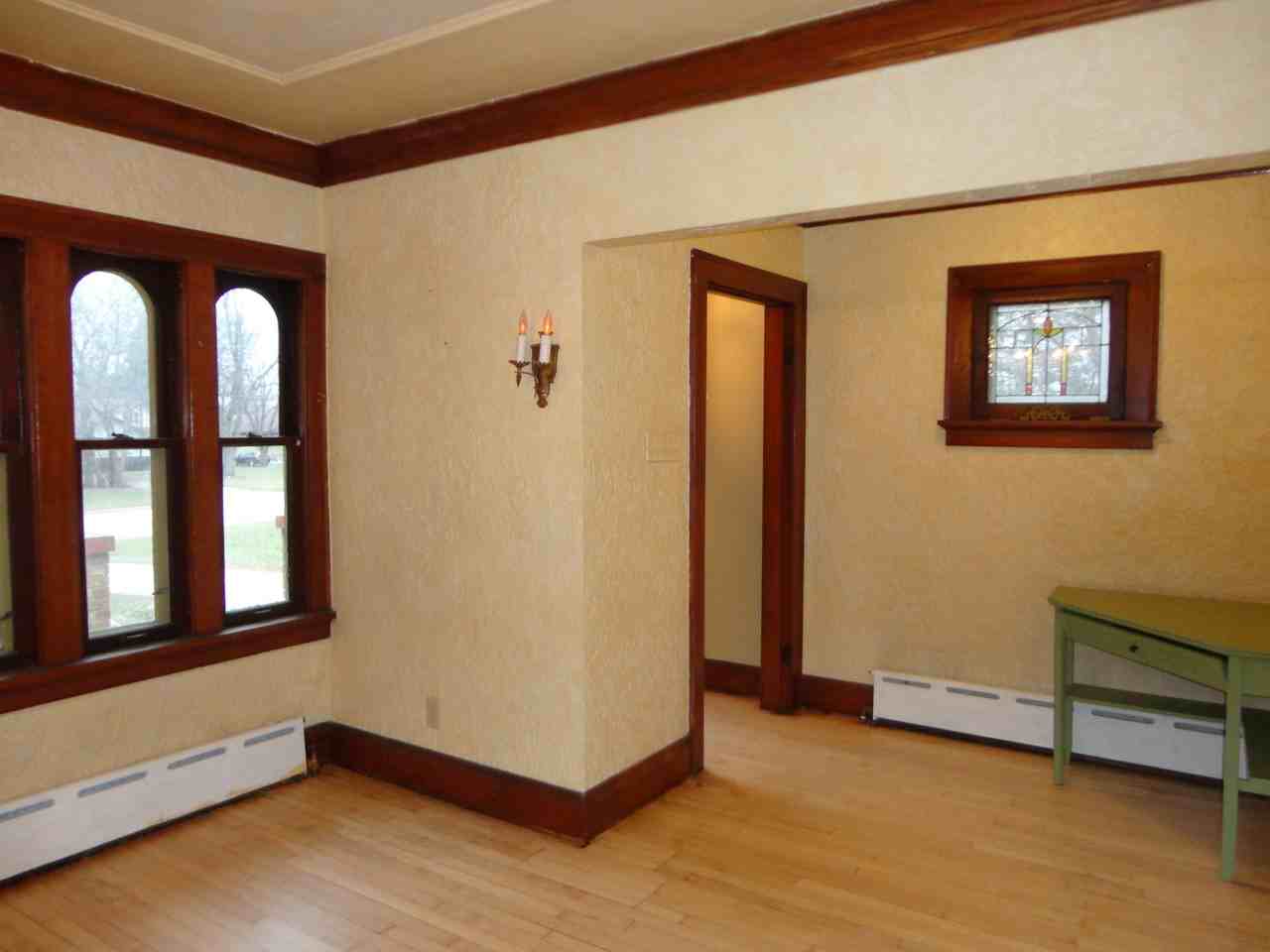 8461 N Port Washington Rd - Photo 2 of 19