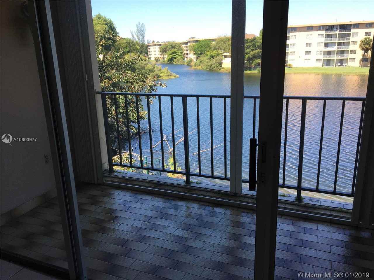 502 NW 87th Ave - Photo 2 of 8