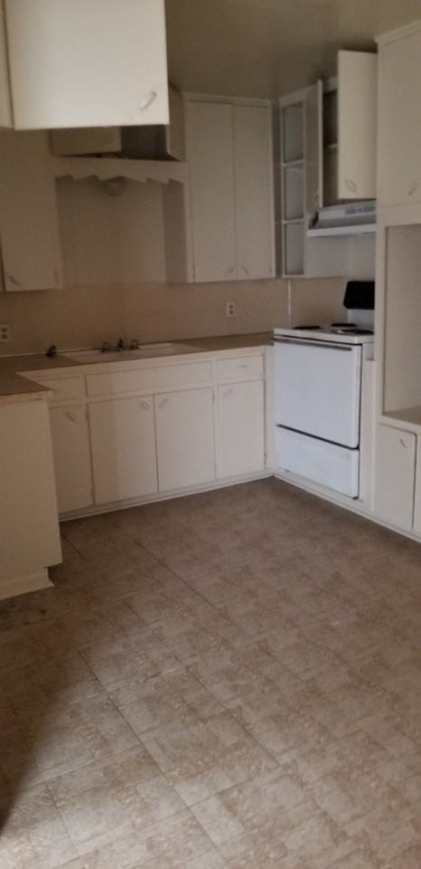 744 Ruby Avenue - Photo 3 of 5