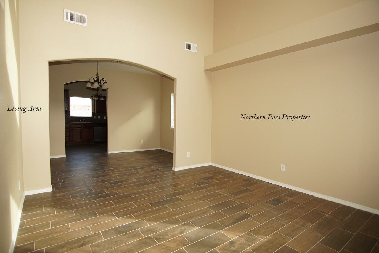 14375 Whisper Mare - Photo 3 of 25