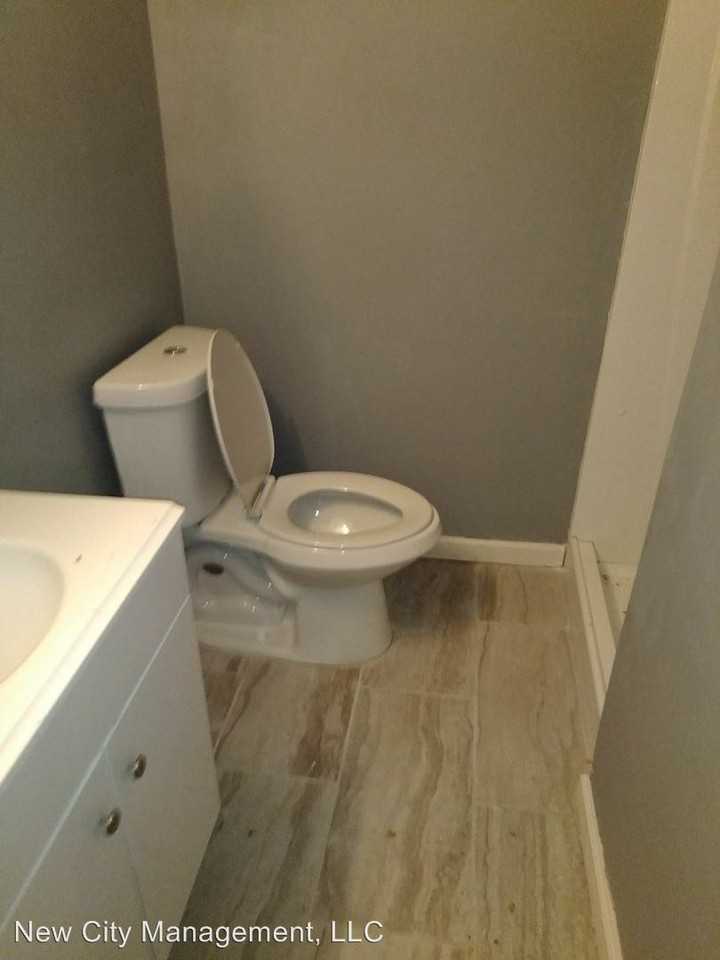 9617 E Independence Ave - Photo 3 of 16