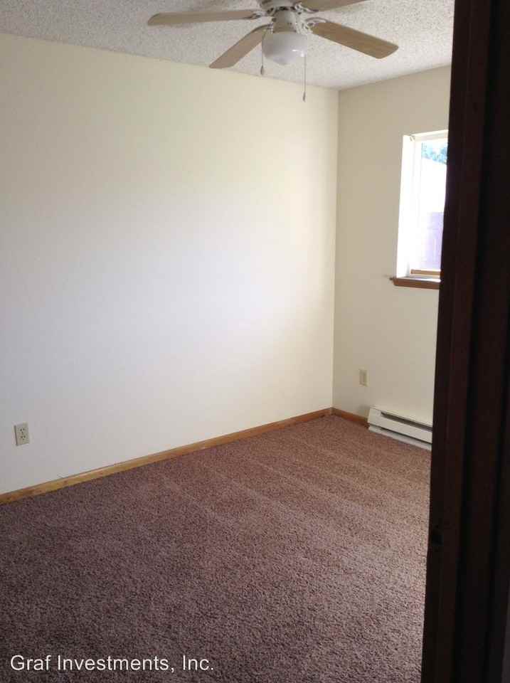 406-408 Laurel View - Photo 2 of 8