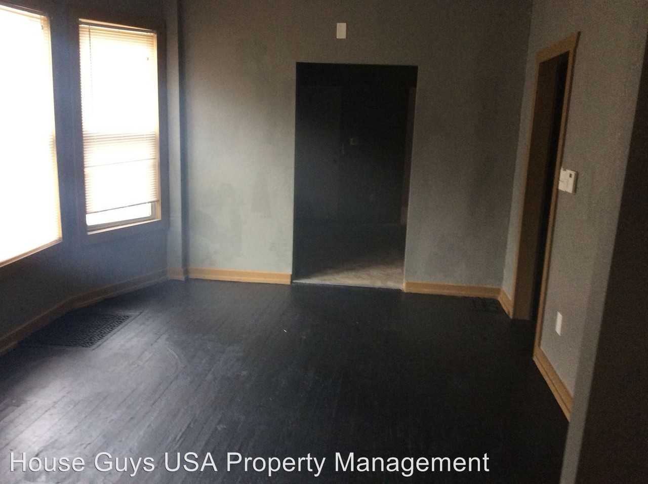 2302 Montgall Ave - Photo 3 of 10