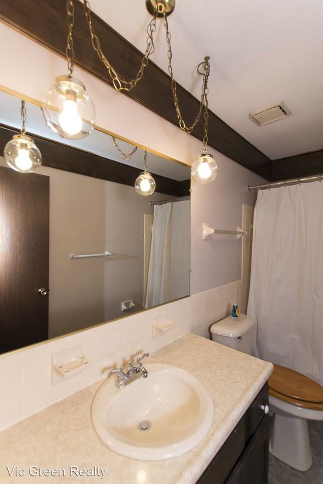 80 Nutmeg Square - Photo 3 of 13