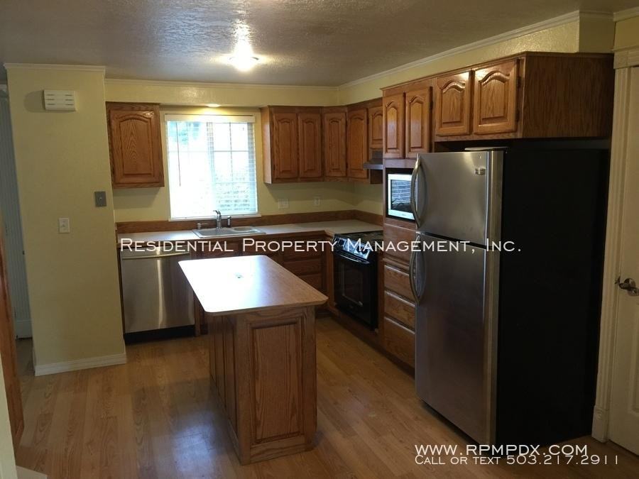 2078 SW Heiney Rd - Photo 2 of 12