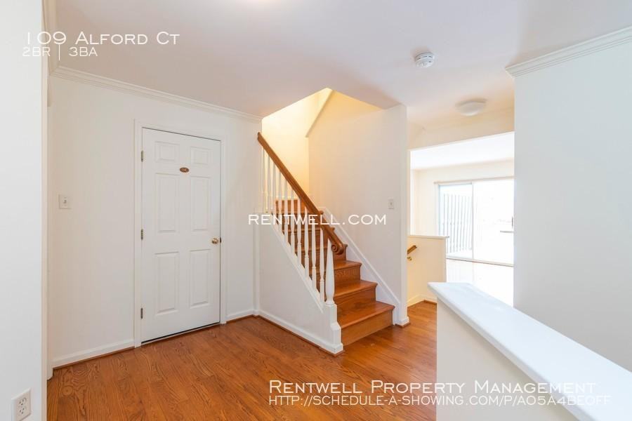 109 Alford Ct - Photo 2 of 33