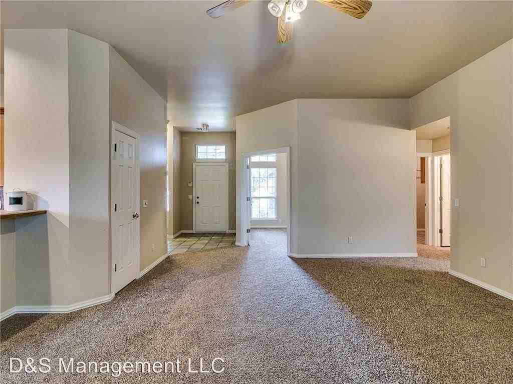 1908 Fair Meadow Dr - Photo 3 of 7