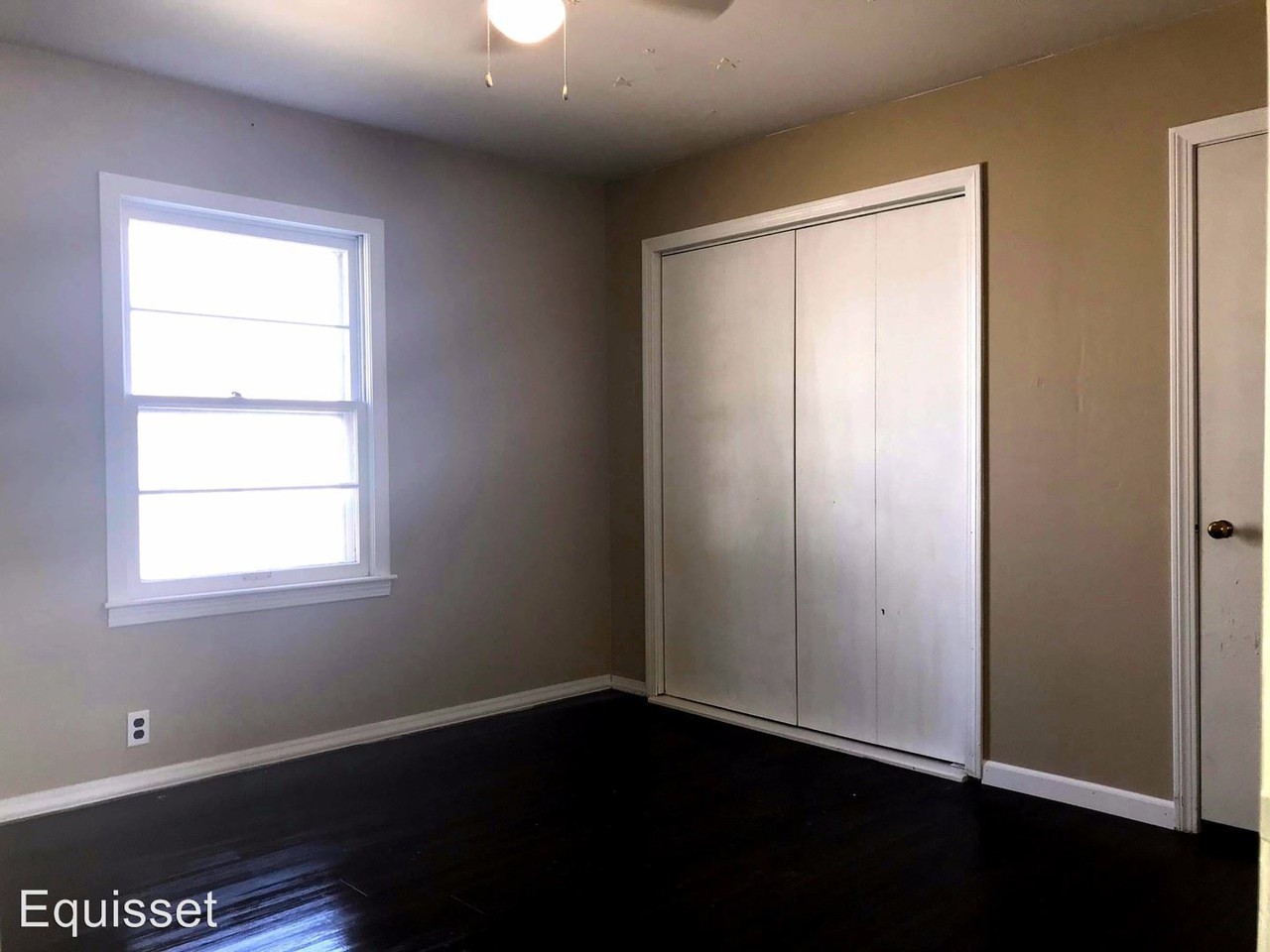 224 W Poplar Ave - Photo 3 of 13