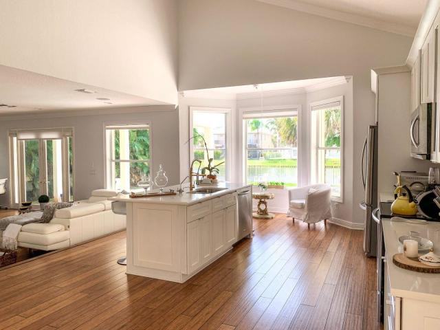 19125 Skyridge Circle - Photo 3 of 9