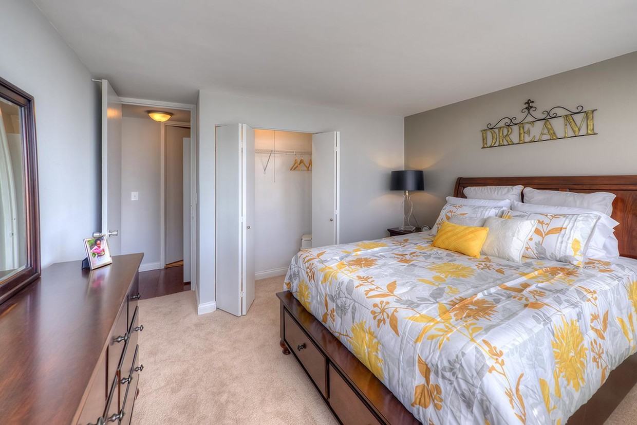 2951 South King Drive