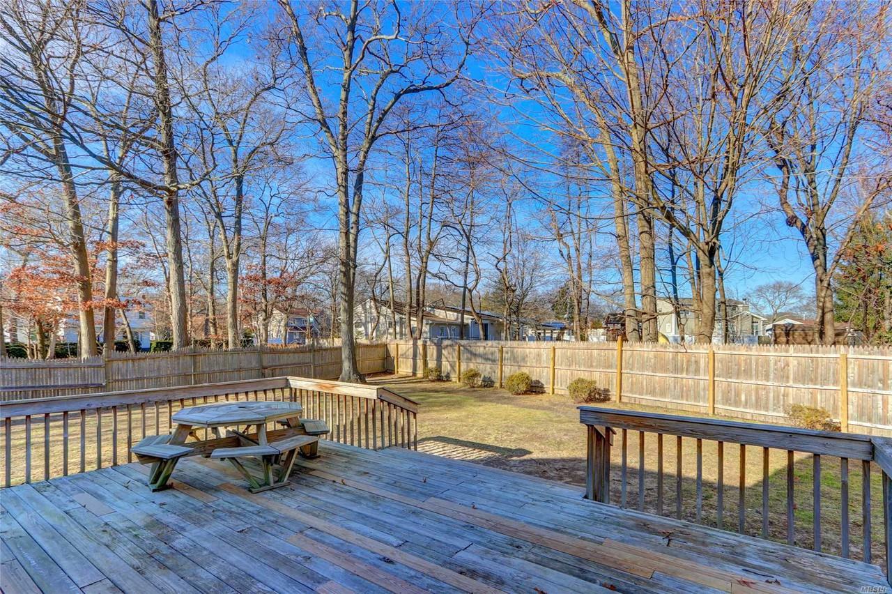 15 Cherry Ln - Photo 3 of 17