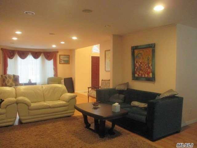 14 Willow Pl - Photo 3 of 11