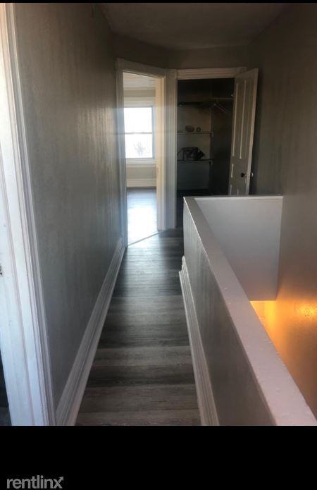 805 N 6th St - Photo 2 of 6