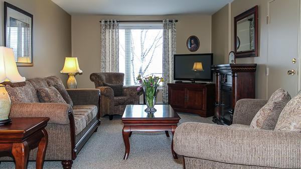 Blackshire Court - Photo 3 of 8