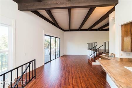 1534 Buena Vista #A - Photo 2 of 16