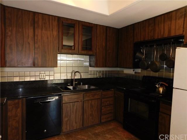 181 Notre Dame Ave - Photo 3 of 14