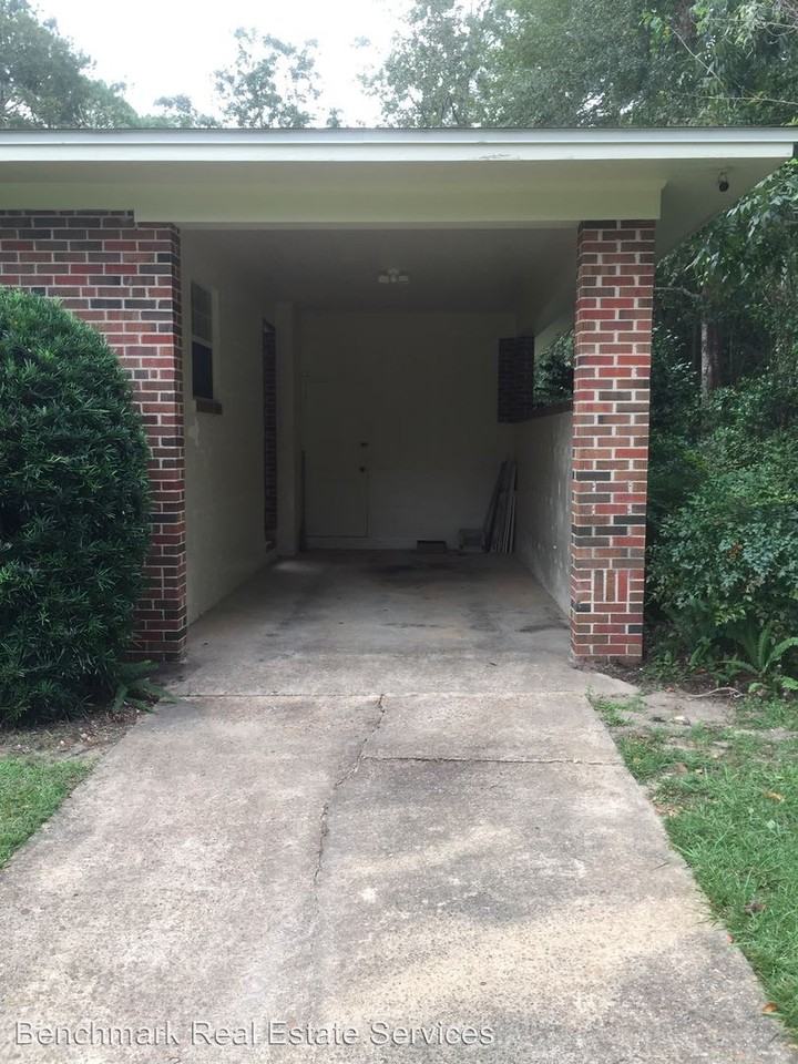 1109 Circle Dr - Photo 2 of 23