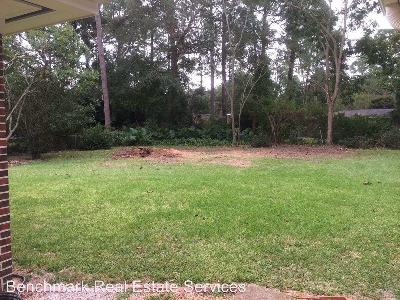 1109 Circle Dr - Photo 3 of 23