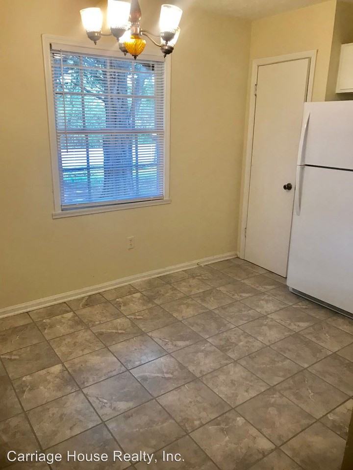 Vincent Dr - Photo 3 of 11